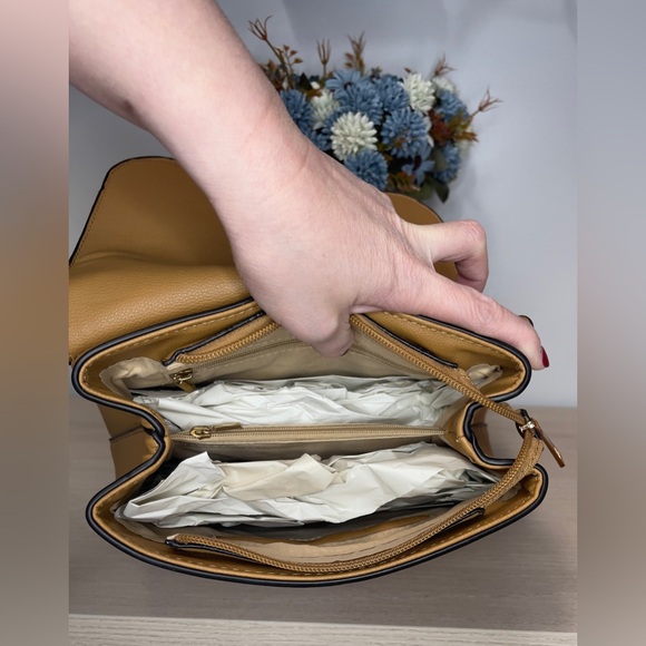 Backpack - Picture 4 of 4